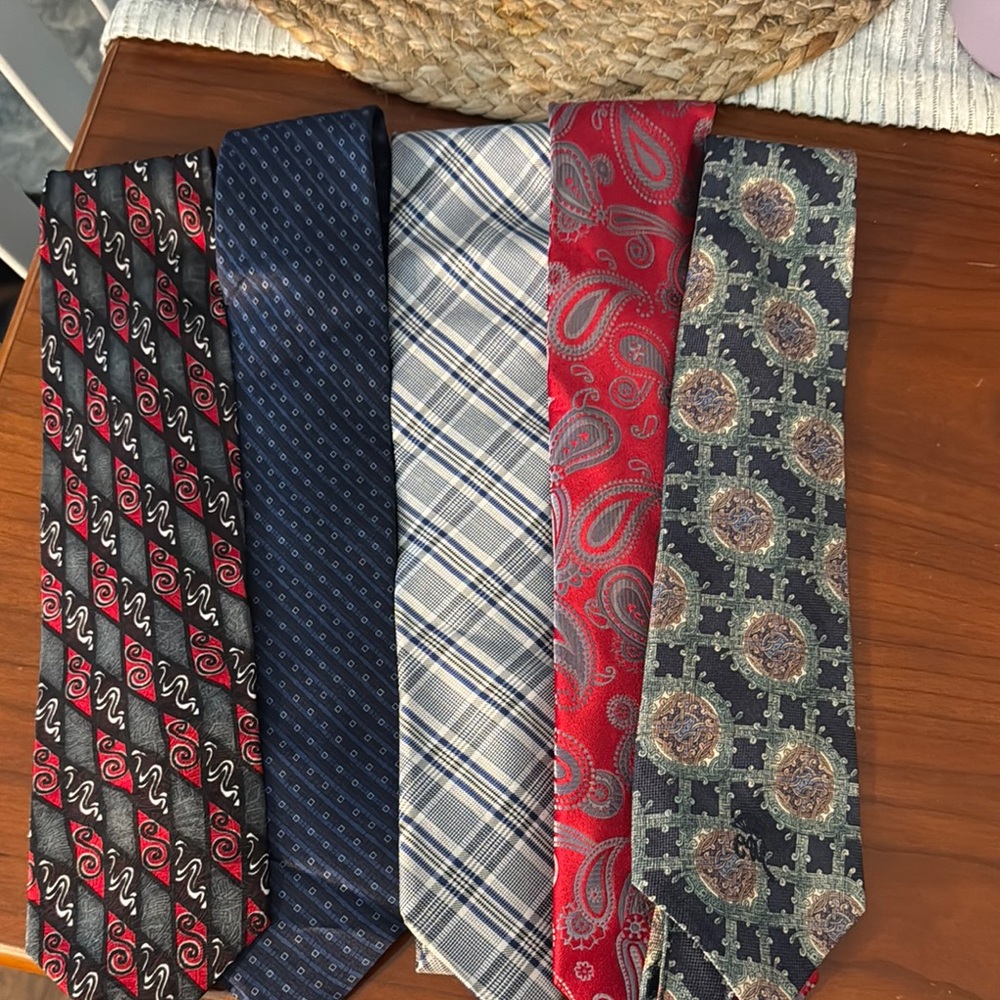 Assorted Bundle of Men’s Neck Ties